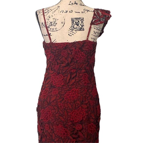 Guess Women's Scarlet Red Teegan Assymetrical Sleeve Lace Dress Size Small - Picture 5 of 8